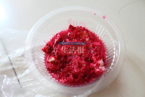市民家中白米剩饭变成红米饭 怀疑饭锅被下毒(图)