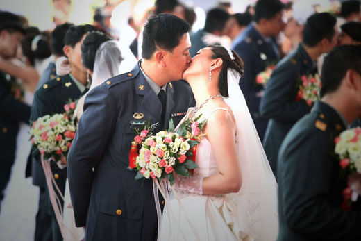 台湾军方将举行官兵集体结婚马英九拟亲证