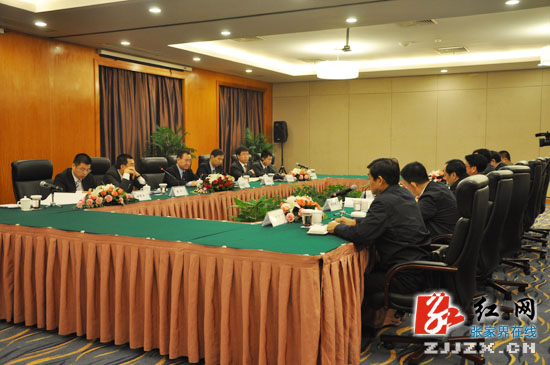 大连万达集团董事长王健林一行来张家界市考察