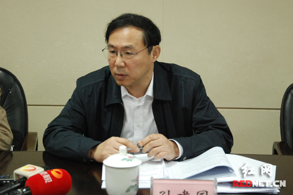 湖南省委政法委班子召开专题民主生活会