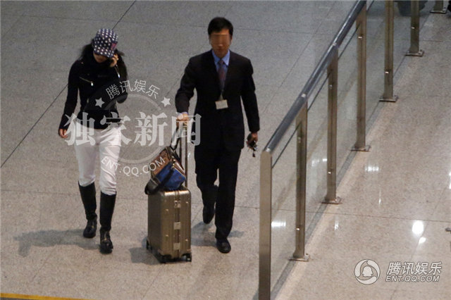 章子怡汪峰游美国后回京 