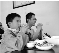 用餐前，先感恩