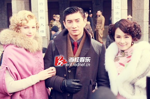 吴奇隆蔡妍合影
