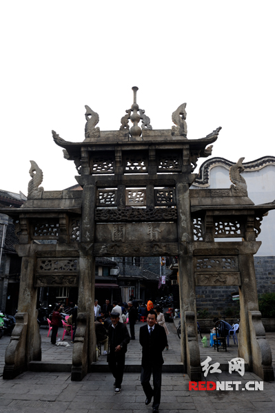 西文庙坪牌坊是长沙府学宫仅存的建筑。