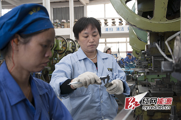 卢翠芬对自己工作要求高,要么不作,要作就作最好。