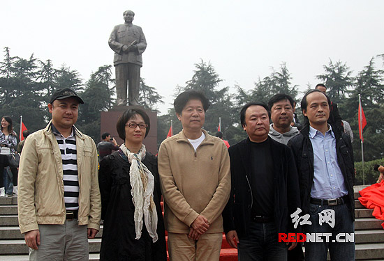 史诗剧《毛泽东》12月开播 高希希:要拍出有温