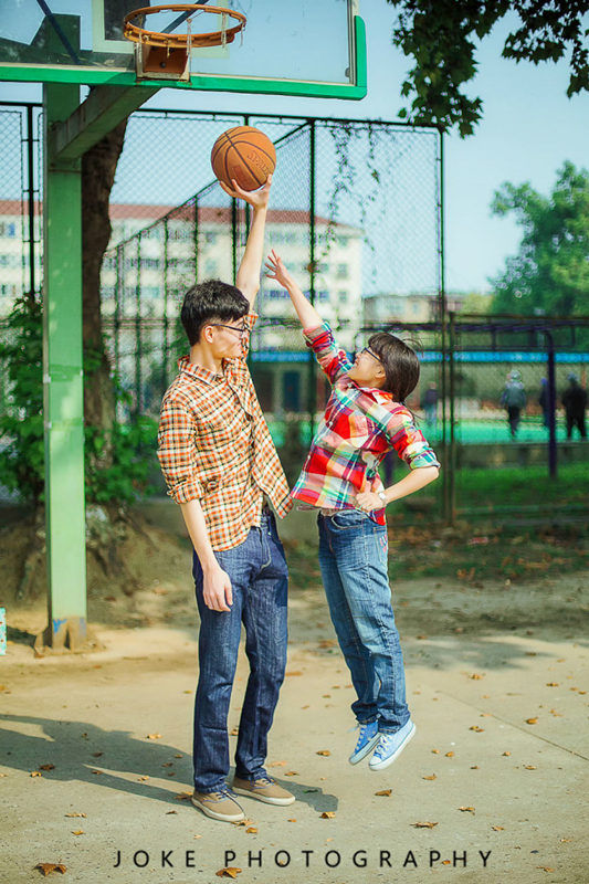 大学情侣刷新最萌身高差记录 身高差44CM(图)