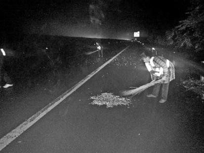 螺丝钉造成过路车辆轮胎受损