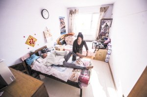 妻子“冰冻”自己给植物人丈夫降温 唤醒沉睡丈夫