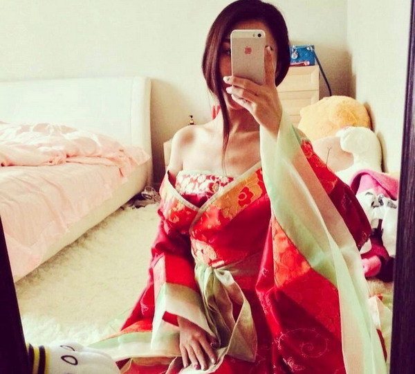 郭美美自晒僵尸造型