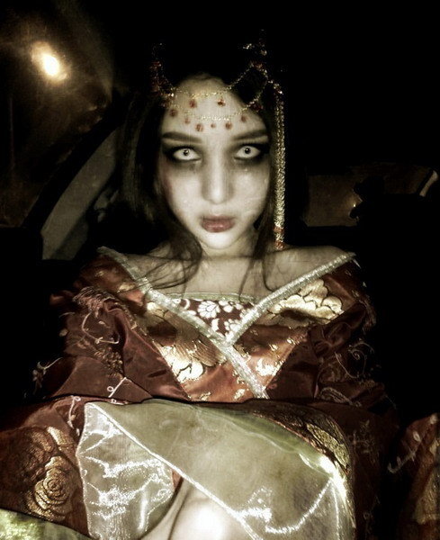 郭美美自晒僵尸造型