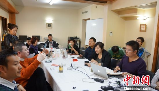 冯小刚召开春晚节目创作会 好莱坞广发英雄贴(图)