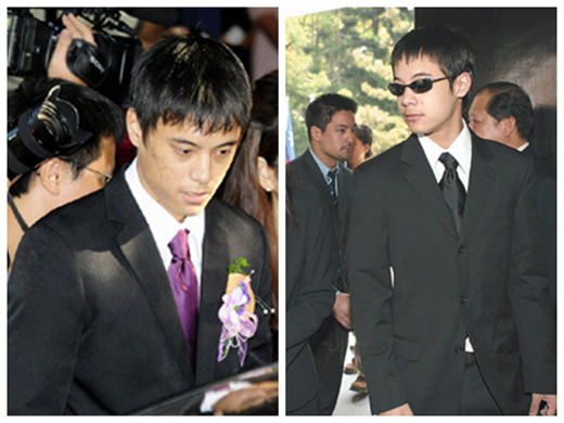 蒋家第四代蒋友青；右图为蒋友青2006年陪母亲蒋方智怡到慈湖谒灵。（图片来自台湾联合报）