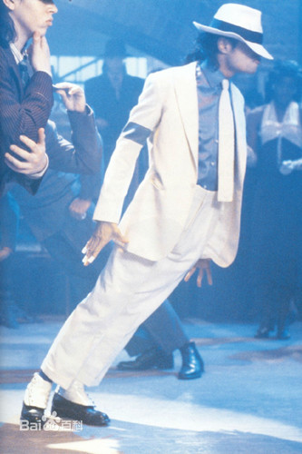 频]经典回顾!迈克尔杰克逊1995年MTV颁奖典礼