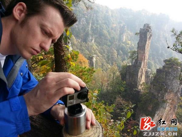 东方卫视《车游天下》走进张家界 专题片《畅游武陵源》12月播