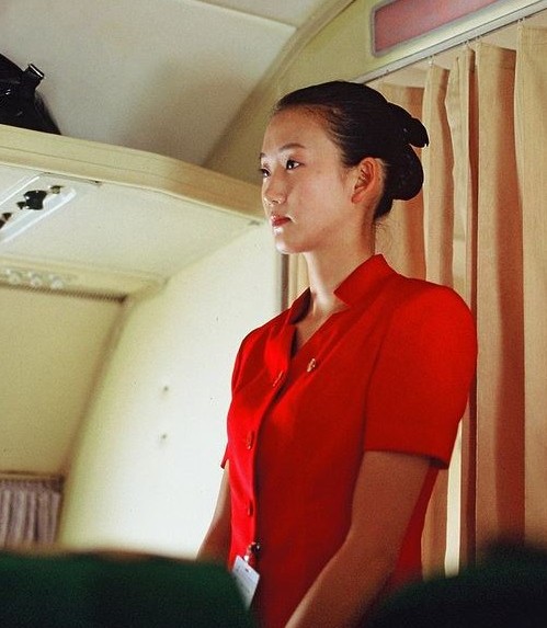 朝鲜空姐或受金正恩指示换新装：裙子变短