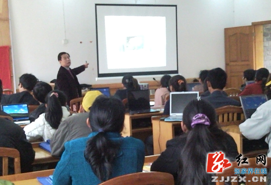 【代表委员风采】饶海洲：情系“三农” 心系民生