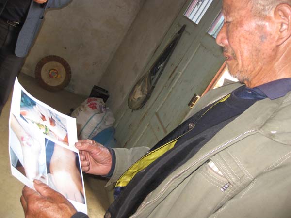 胡昕年近80岁的爷爷至今不知道孙子被推上被告席。