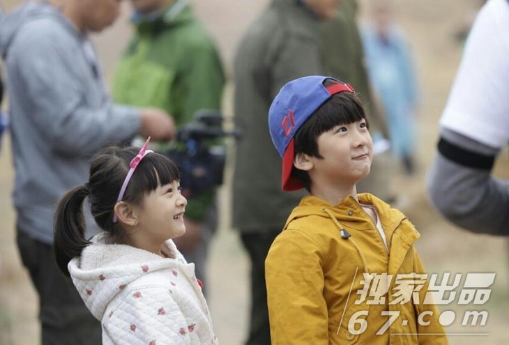 《爸爸去哪儿》孩子们上演情景剧 天天守候Cindy 王诗龄养家