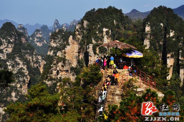 杨家界成武陵源冬季旅游新“名片” 自助游客同比增两倍