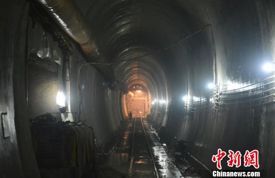 泛亚铁路西线大保段“修地铁”秀岭隧道为拦路虎