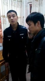 当事协警和的哥。（视频截图）
