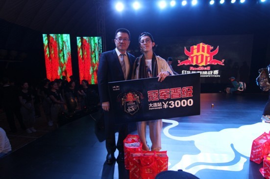 大连赛区popping冠军——小燚