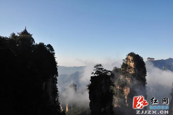 背包客青睐张家界冬日美景（组图）