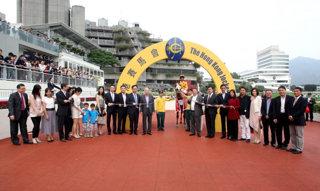 潘苏通 香港赛马会.jpg