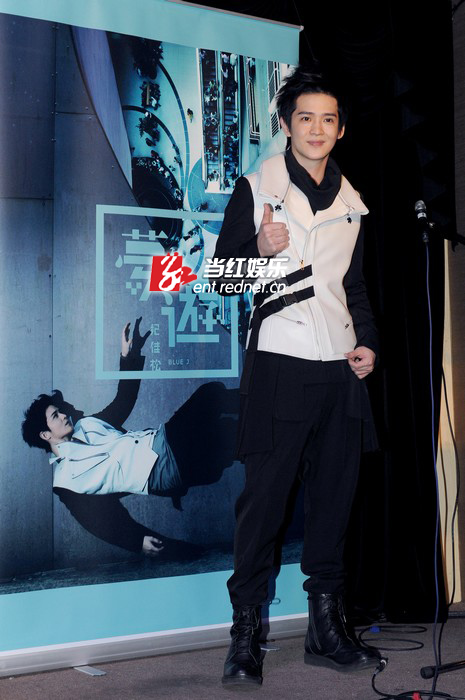 纪佳松加盟索尼音乐推新专辑《梦游》