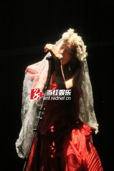 陈绮贞“时间的歌”小巨蛋开唱
