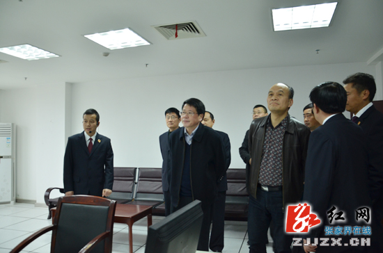 杨光荣深入张家界市人民检察院调研