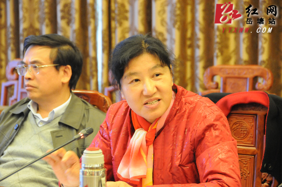 黄顺玲：指方村美丽且具特色 新农村建设发展后劲足