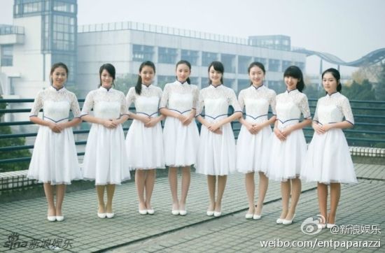 湖南<em>科技大学美女</em>礼仪队着旗袍校园快闪拜年_
