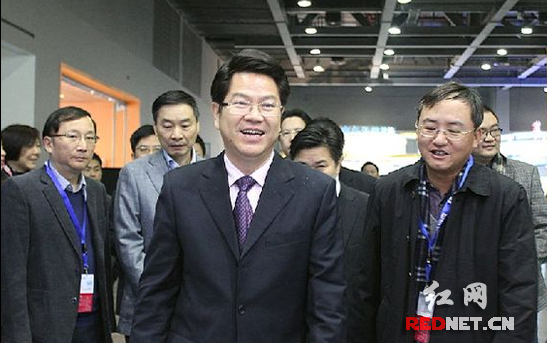 广东省副省长刘志庚出席电子商务大会。