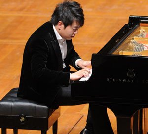 郎朗自认已恢复单身 称“哥大产明星女友”可笑