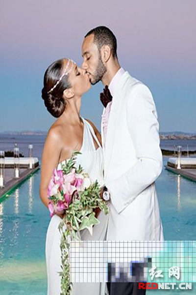 定制婚纱:那些明星 都穿什么出嫁?_消费频道_