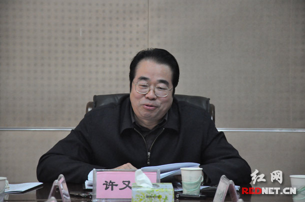 湖南省委常委、省委宣传部部长许又声：“群众路线教育实践活动成果要让群众和实践来评价。