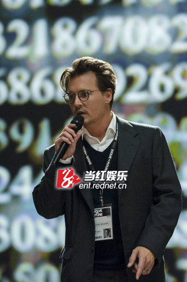 德普在《超验骇客》中