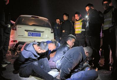 警方现场处置。