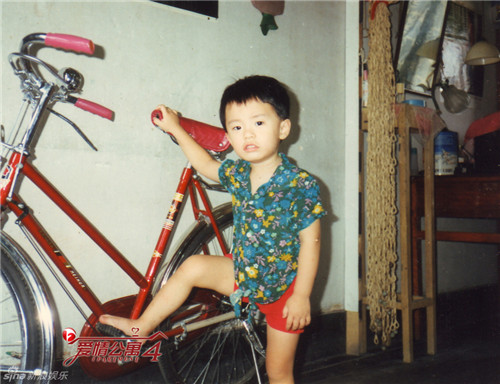 [视频]《爱情公寓4》悬念重重 主演童年照曝光