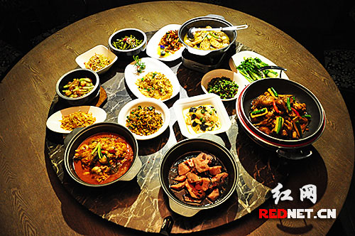 食在不一样平价美食，2014年新菜系。