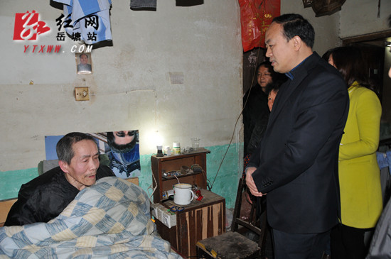 送关怀 孙银生走访慰问部分困难党员