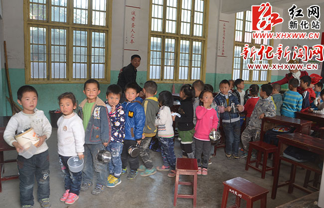 新化县一完小仅7名老师93个学生 校长期盼学生