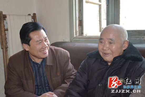杜芳禄深入永康社区积极开展“四走四问”活动
