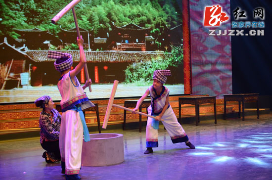 张家界市举办2014年春节联欢晚会 营造浓郁年味