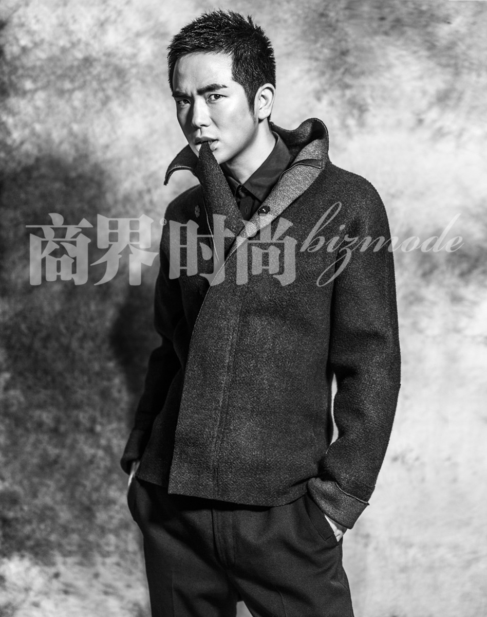 张晓龙玩变身