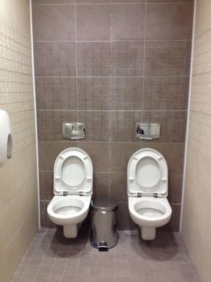 索契冬奥会场地惊现双厕桶洗手间