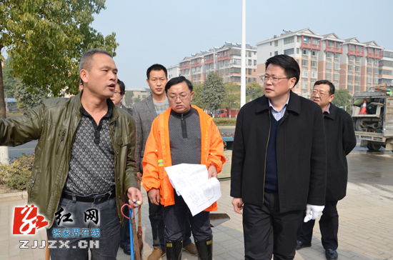 “洗澡”迎新春 张家界市开展卫生大扫除活动（图）