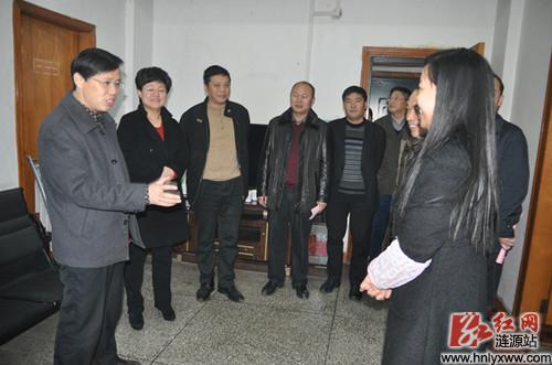 涟源市四大家领导慰问春节期间坚守岗位的工作人员_娄底_湖南频道